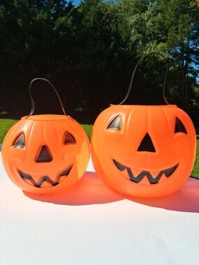 Vtg Pair 1980s Pumpkin Candy Trick-or-Treat Buckets Halloween Jack-O'-Lanterns